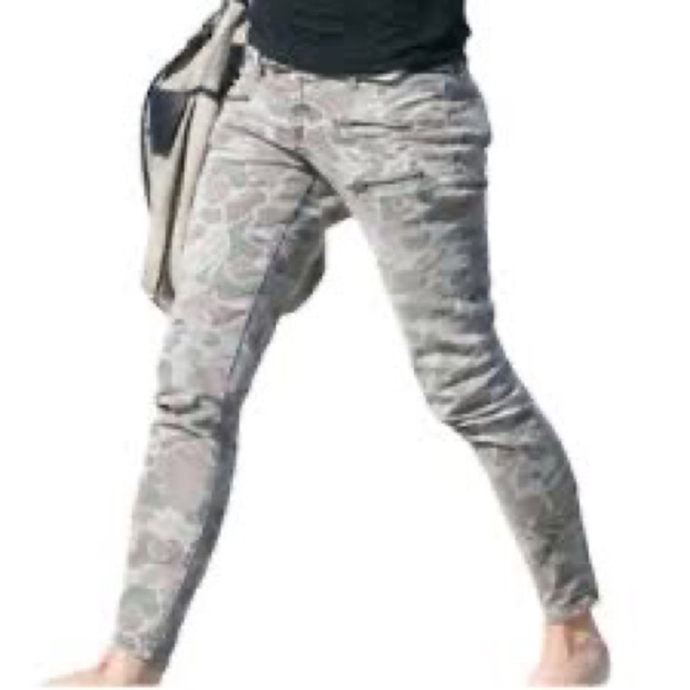 Current/Elliott Camo Multi Zip Stiletto Jeans 31